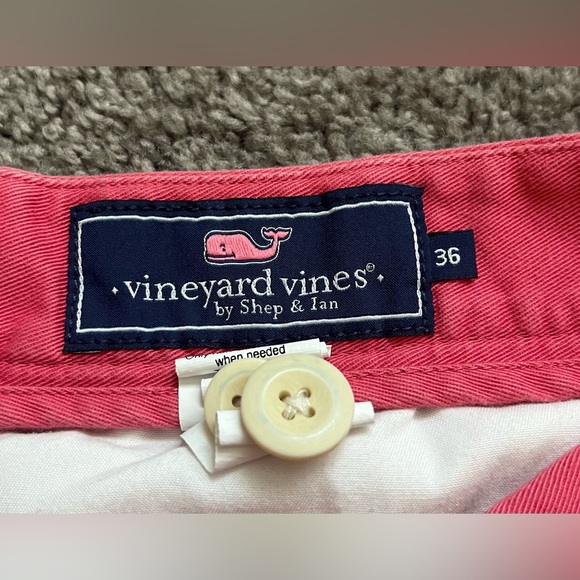 Men’s Vineyard Vines Breaker Chino Shorts with Embroidered Whales - Picture 2 of 3